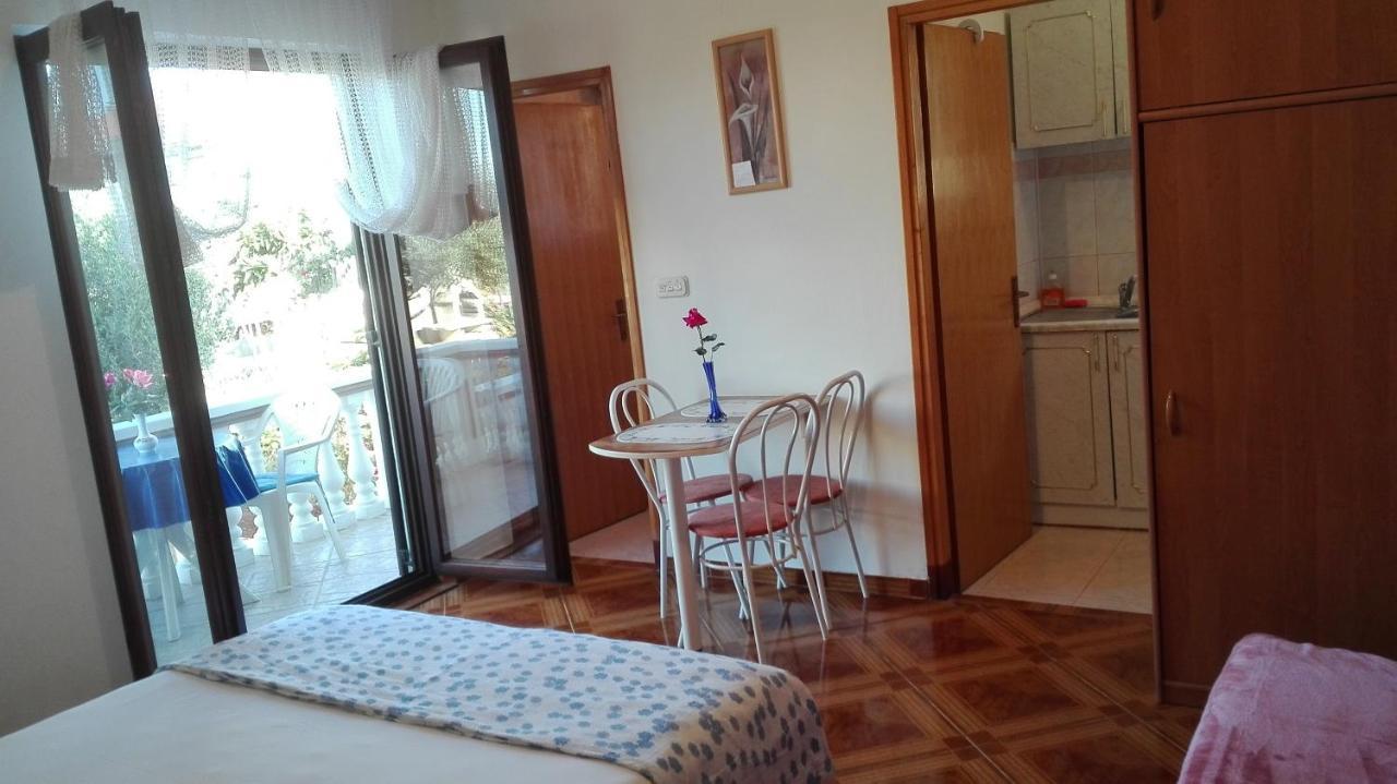 Apartment Mirjana 比比涅 外观 照片